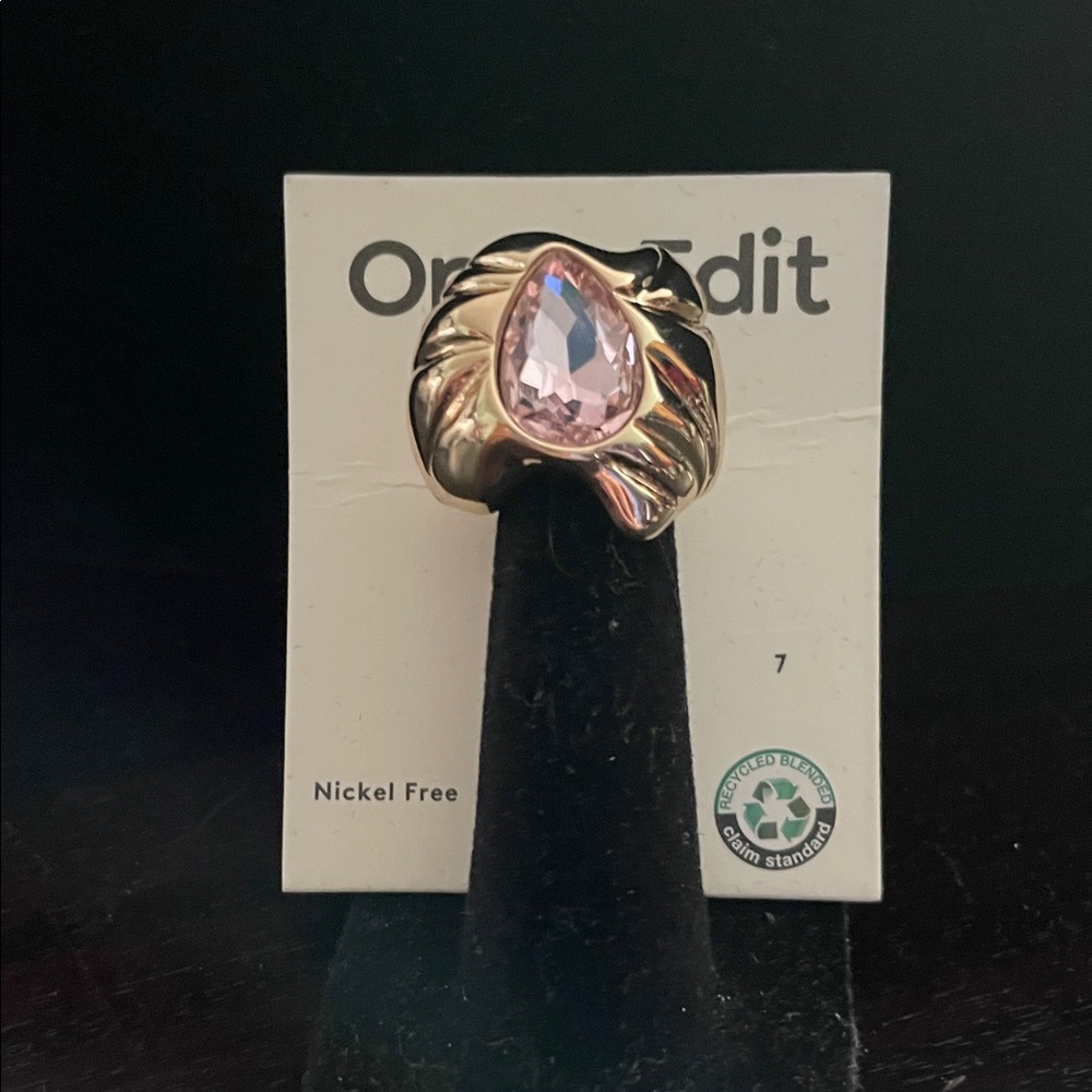 Ornate Gold and Pink Teardrop Ring
